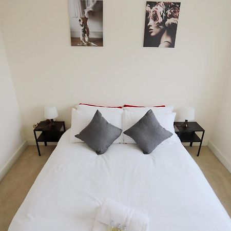 Easytravel Luxury Nec/Airport 3 Beds House Apartment Birmingham Exterior photo