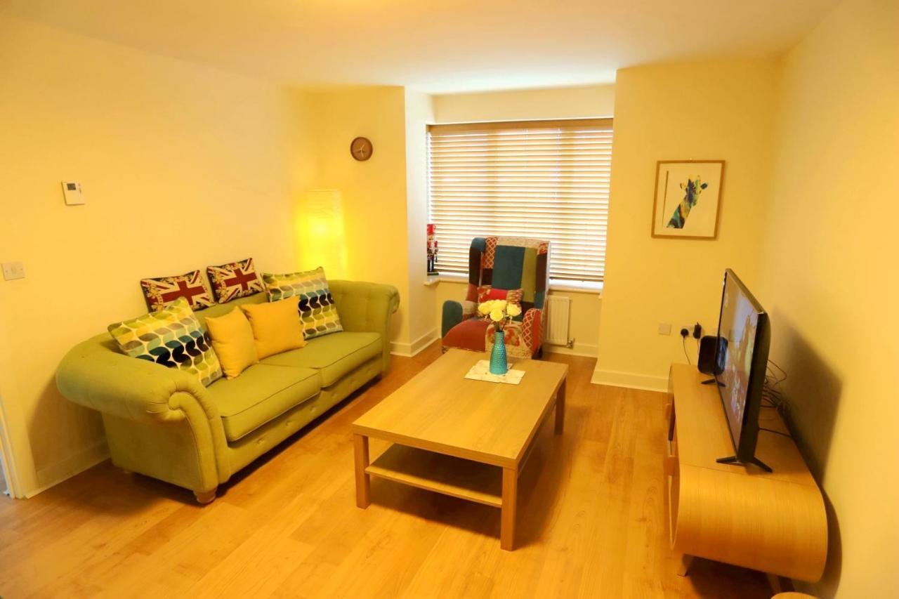 Easytravel Luxury Nec/Airport 3 Beds House Apartment Birmingham Exterior photo